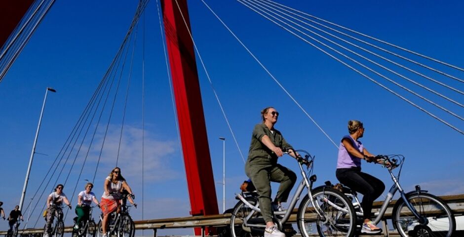 fietsers rotterdam brug